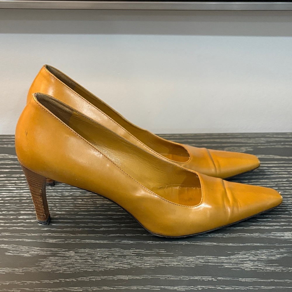 Gucci Elegant Mustard Yellow Women's Heels